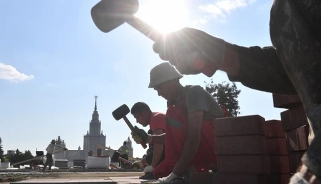 Несмотря на запрет Собянина, в Москве продолжают тратить бюджет на благоустройство и развлечения