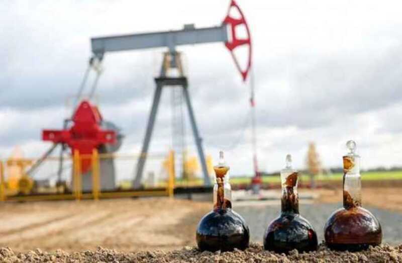 Инфляция, девальвация, снижение доходов: нефтяные поступления России стремительно сокращаются