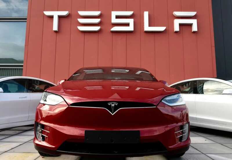 Tesla уменьшает объёмы производства доступной версии Model Y