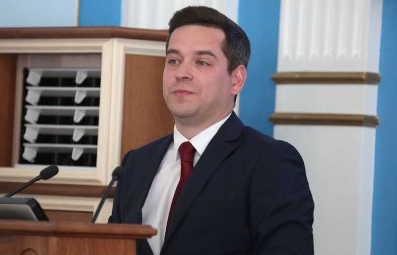 Мэр Соликамска пообещал установить подъемник для женщины с инвалидностью после шума в СМИ