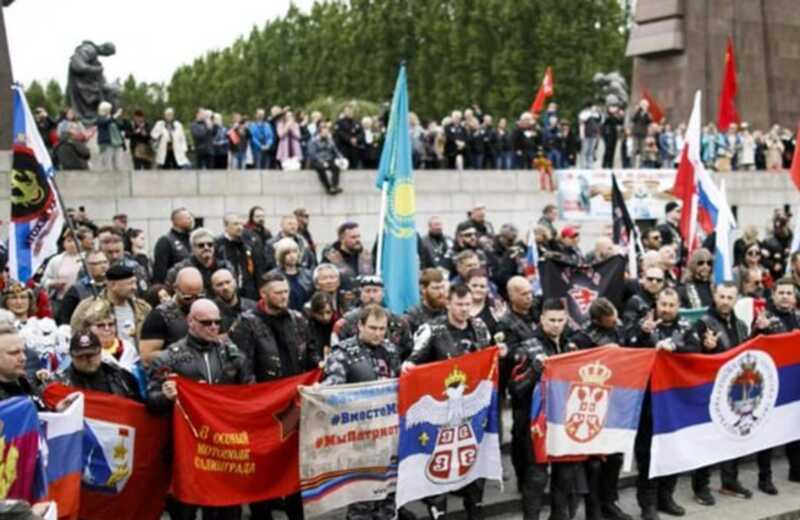 Берлин снова введет запрет на российские и советские флаги около мемориалов, посвященных военным