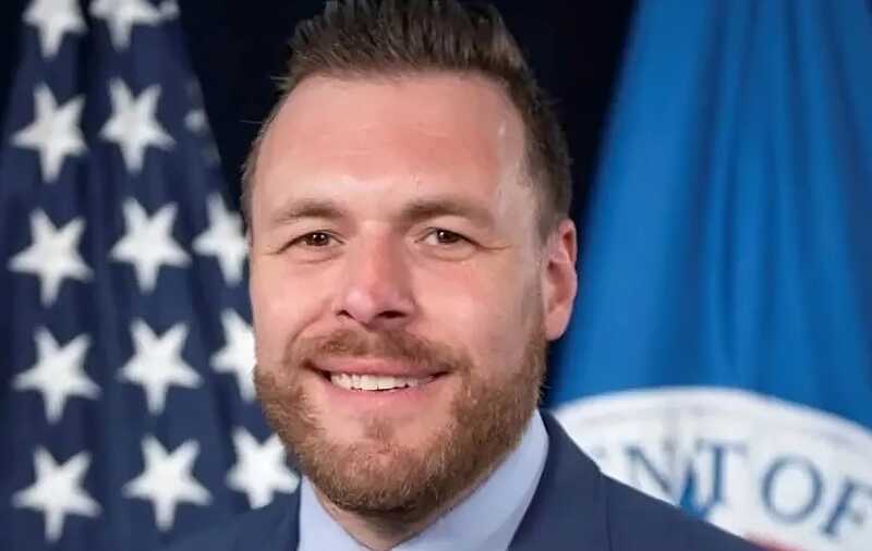 Главу администрации министра обороны США Джо Каспера уволили из-за ошибок и скандальных заявлений