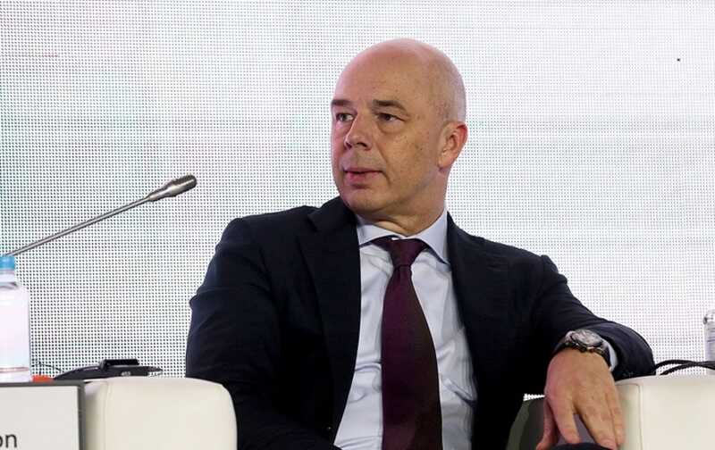 Антон Силуанов призвал россиян проявлять больше скромности в связи с падением цен на нефть