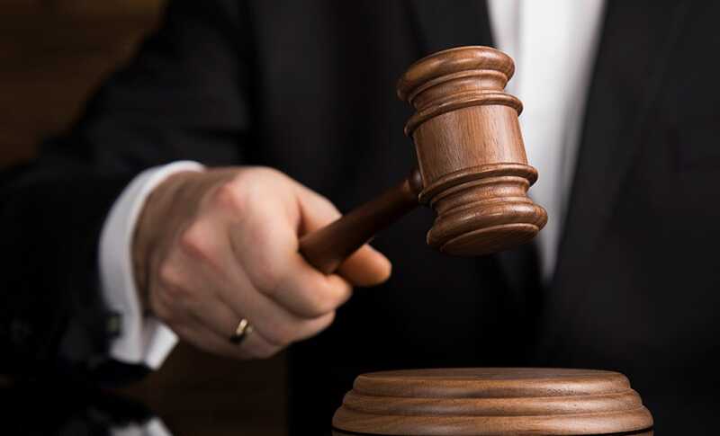 В Кыргызстане суд перевел под домашний арест участников дела о наемничестве, включая сотрудницу Русского дома