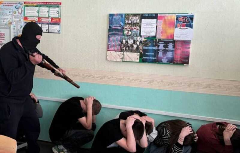 В России начались антитеррористические учения в школах и детских садах