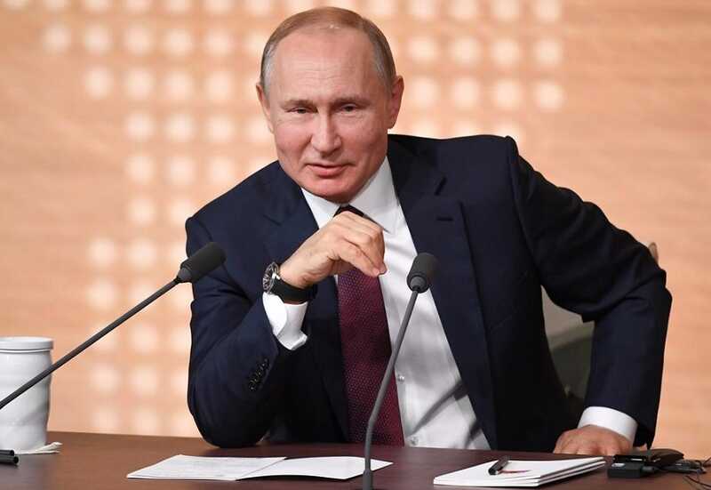 Президент Путин согласился с предложением переименовать аэропорт Волгограда в «Сталинград»