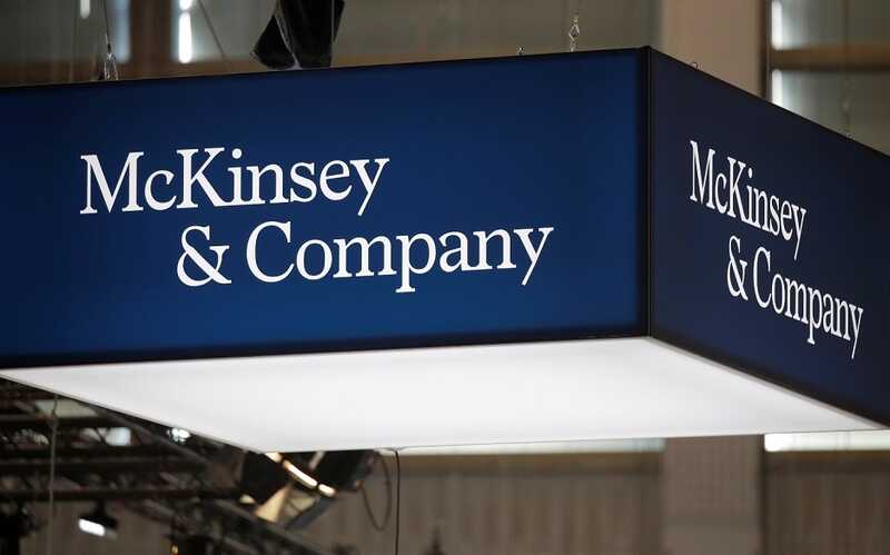 Корпорация McKinsey сократила более 10% сотрудников из-за ChatGPT