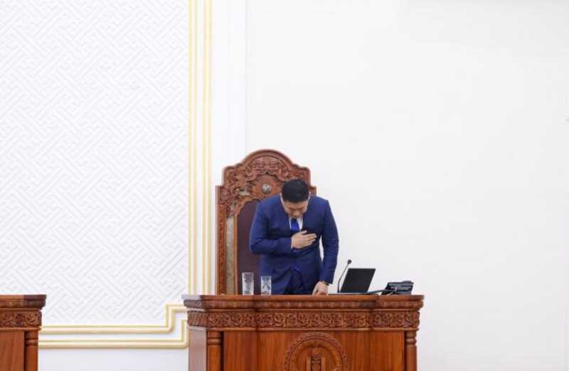 Отставка премьер-министра Монголии Оюун-Эрдэнэ вызвала волну протестов и политический кризис