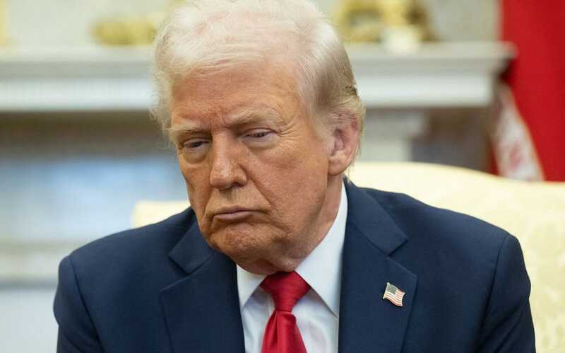Жители Америки начали подозревать Трампа в утаивании информации по делу Джеффри Эпштейна