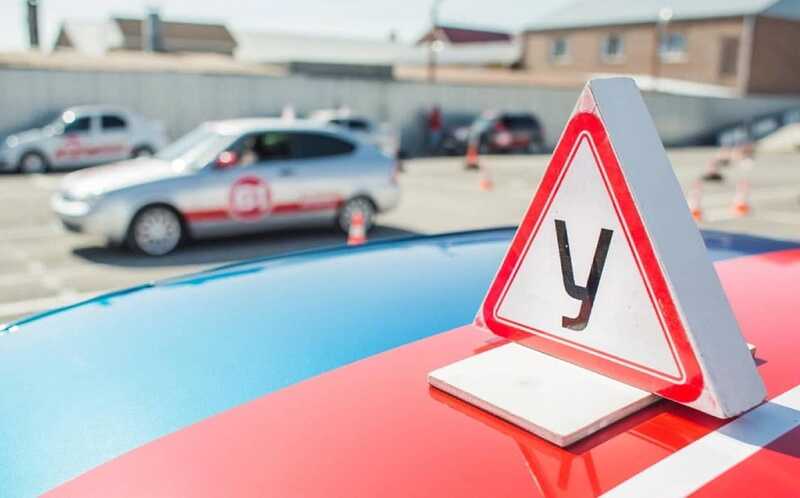 Рост пошлин на водительские удостоверения и регистрацию ударит по кошельку автовладельцев России