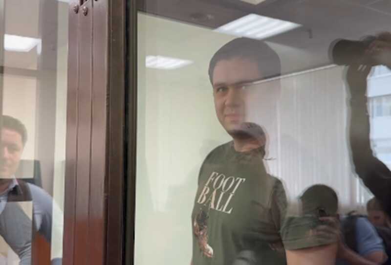 Суд изучит просьбу об аресте главного редактора Baza Трифонова в рамках дела о коррупции