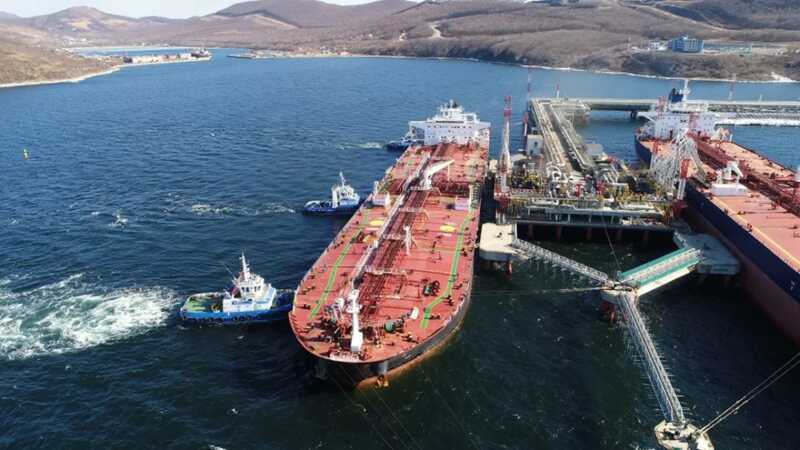 Россия временно приостановила погрузку нефтяных танкеров в черноморских портах