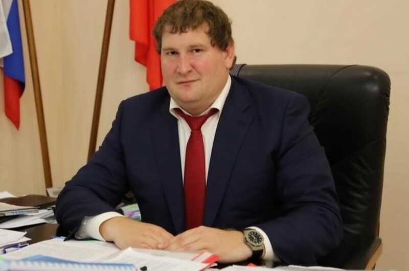 "Решала" Андрей Потапов вывел крупные суммы из ЖКХ Волгограда и остался в тени