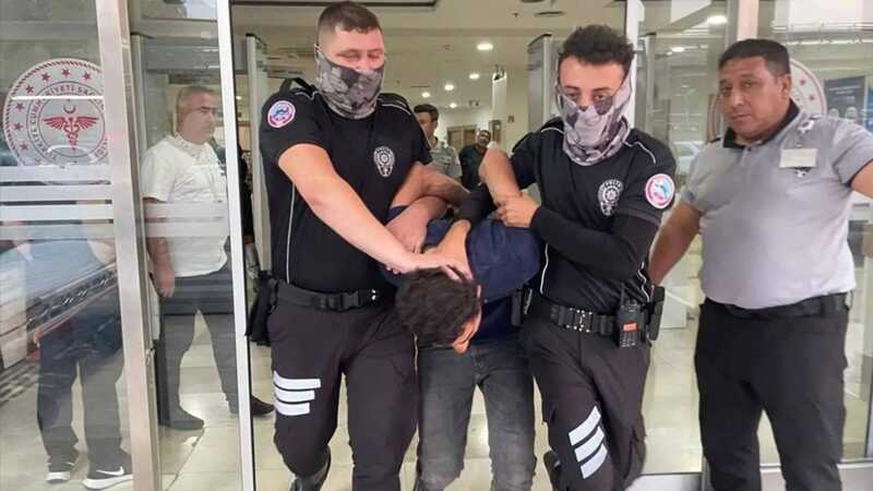В Турции мужчина, страдающий от шизофрении, совершил ножевое нападение на пятерых человек
