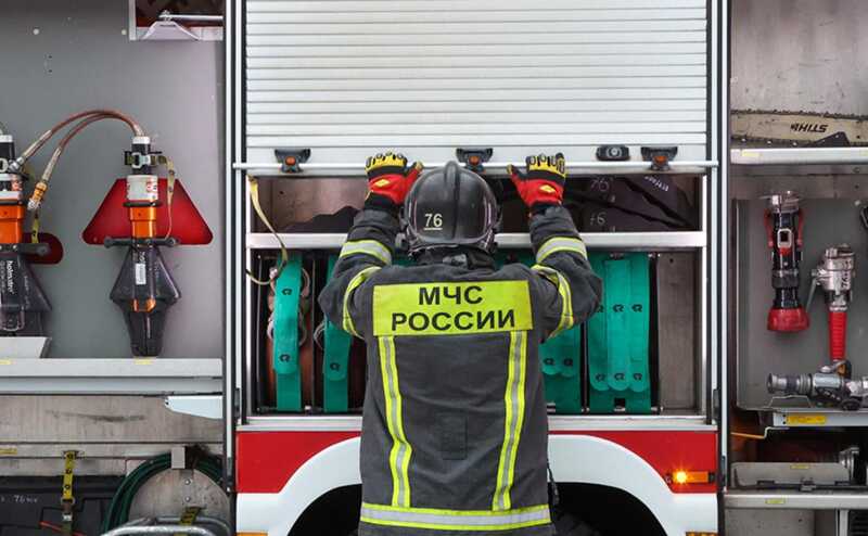 В Новошахтинске из-за падения частей беспилотного летательного аппарата возник пожар на предприятии