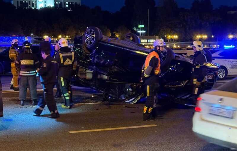В центре Москвы в ДТП, в котором участвовал автомобиль BMW, пострадали четверо туристов из Саудовской Аравии