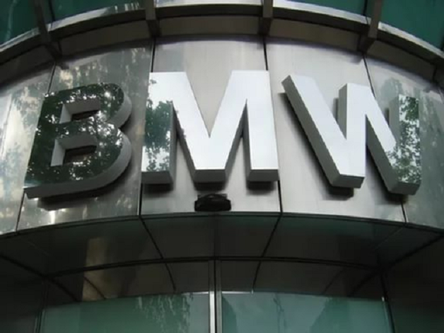 BMW понес убытки на миллион евро из-за двух пьяных польских рабочих