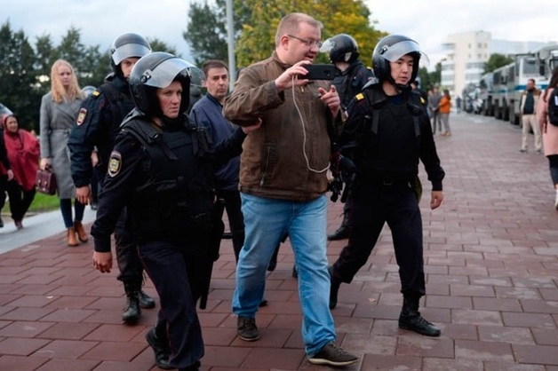 В МВД начали проверку после задержания журналистов на митингах Навального