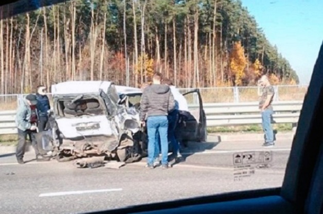 Супруга начальника полиции Подольска скрутила с автомобиля номера сразу после аварии с пятью погибшими