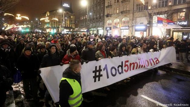 В Сербии люди снова протестовали против политики Вучича и его правительства