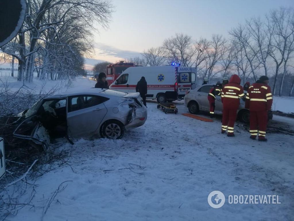 В рeзультате ДТП один человек погиб, еще трое - были травмированы .