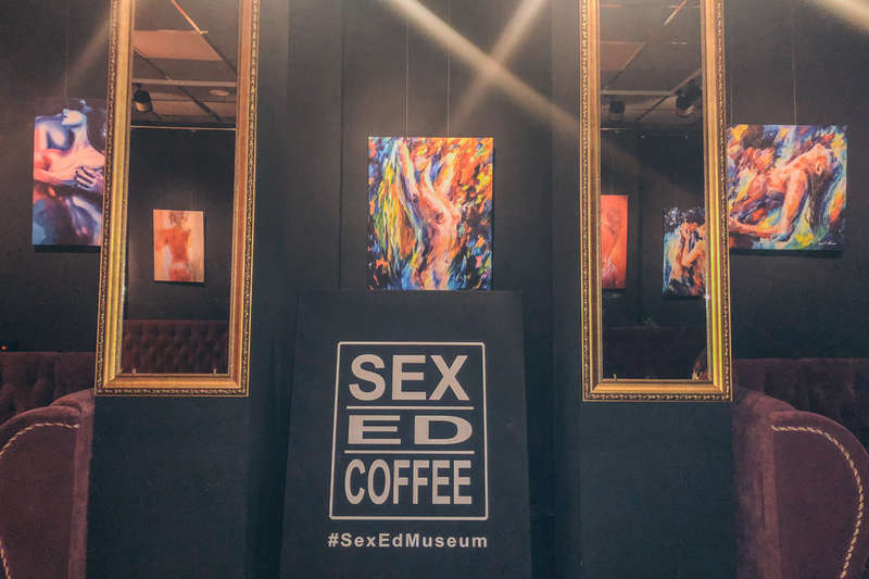 Интимная обстановка в Sex.Ed.Coffee Интимная обстановка в Sex.Ed.Coffee