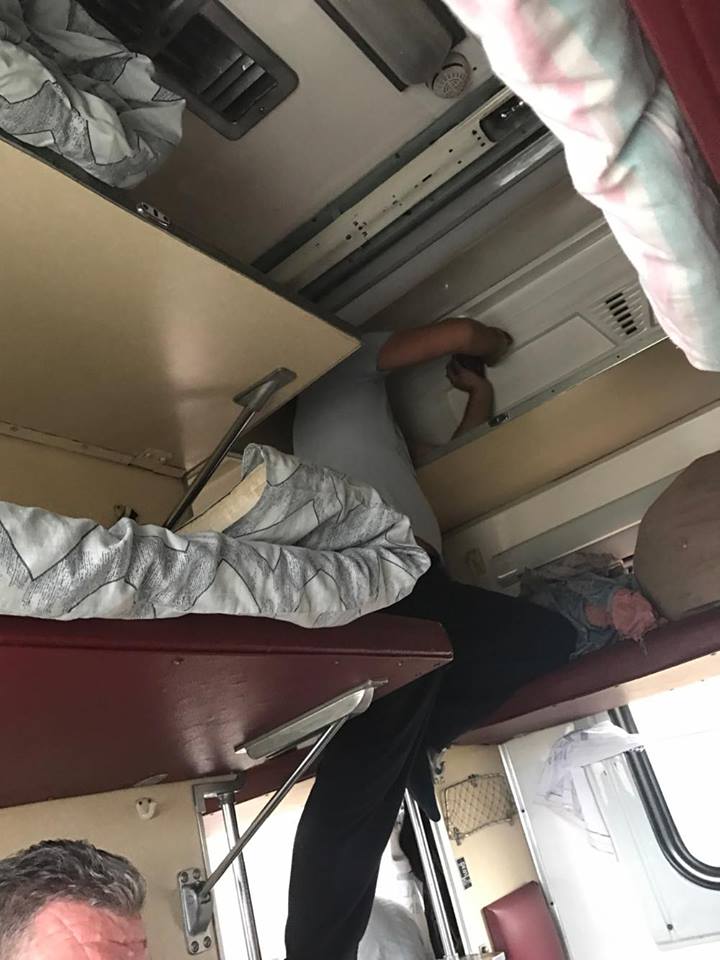 Контрабанда в поезде Киев-Москва. Как это работает Контрабанда в поезде Киев-Москва. Как это работает quziehiqdtiqrrglv