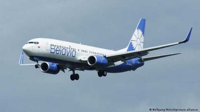 Самолет Belavia, подавший сигнал бедствия, приземлился на 1 двигателе: компания назвала причину