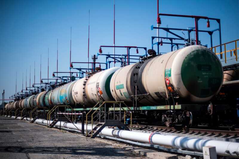 Россия увеличила экспорт нефтепродуктов до 2,24 миллиона баррелей в день
