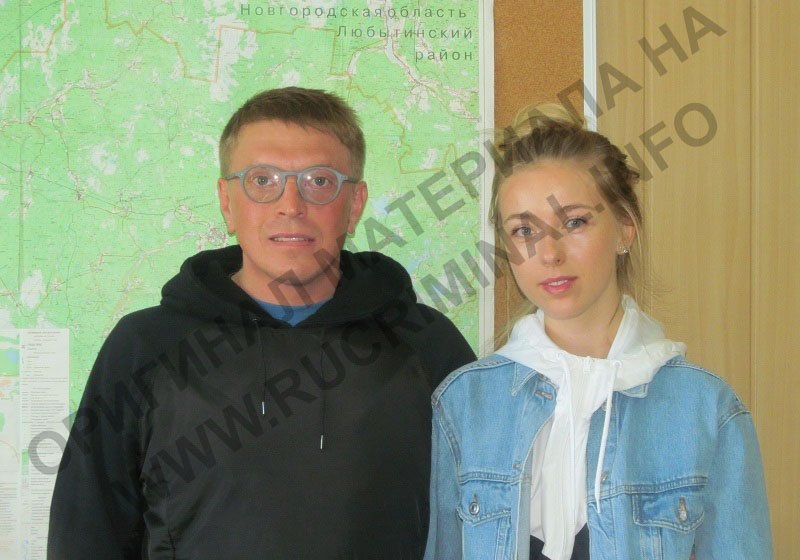 Денис Михайлов и его жена Оксана qkhidtziudiqrxglv
